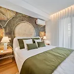 Apartment In-town Residences