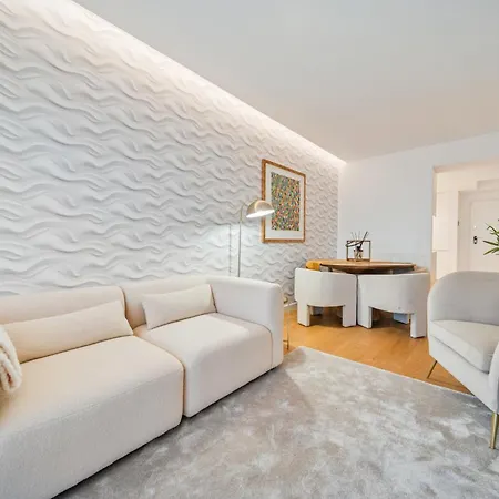 In-town Residences 아파트