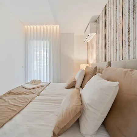 In-town Residences 아파트 *