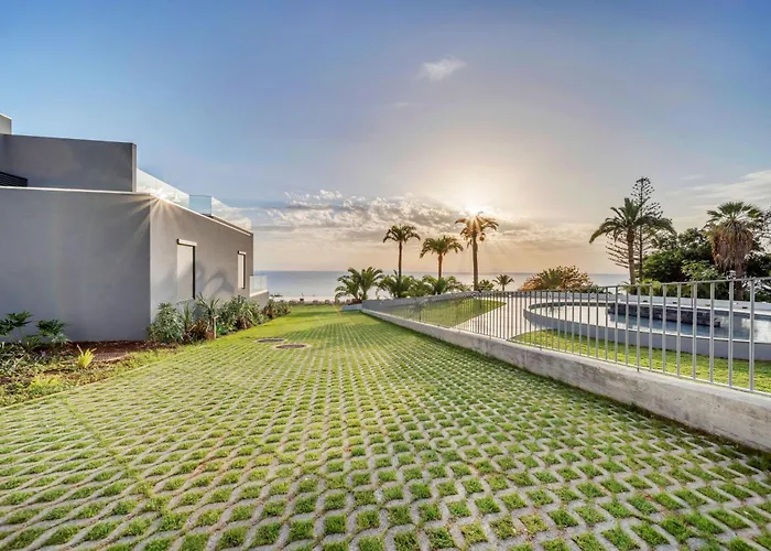 In-town Residences 丰沙尔