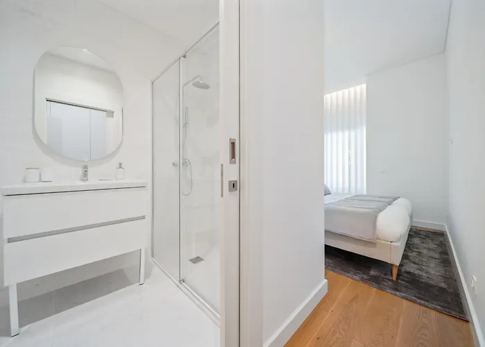 In-town Residences 公寓 *