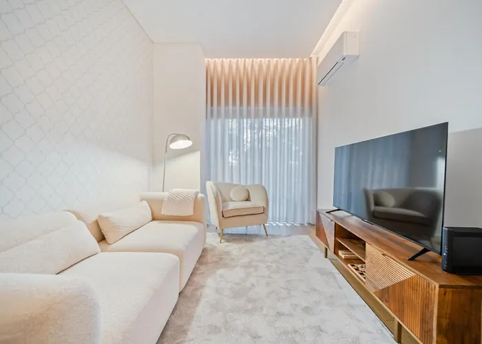 In-town Residences 公寓 *