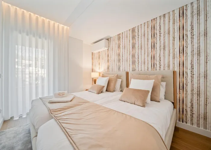 In-town Residences 丰沙尔