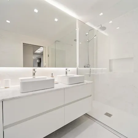 In-town Residences アパート